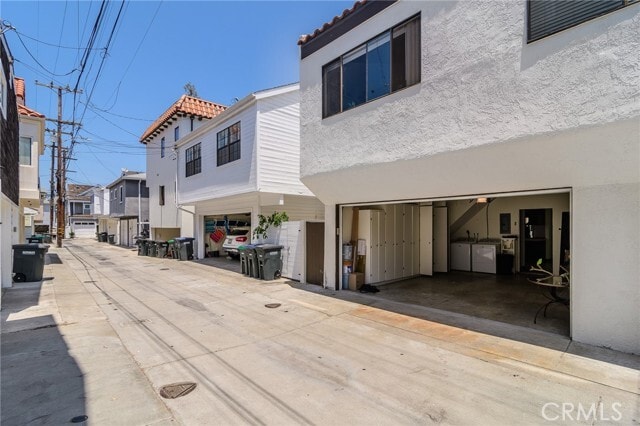 Building Photo - 313 Diamond