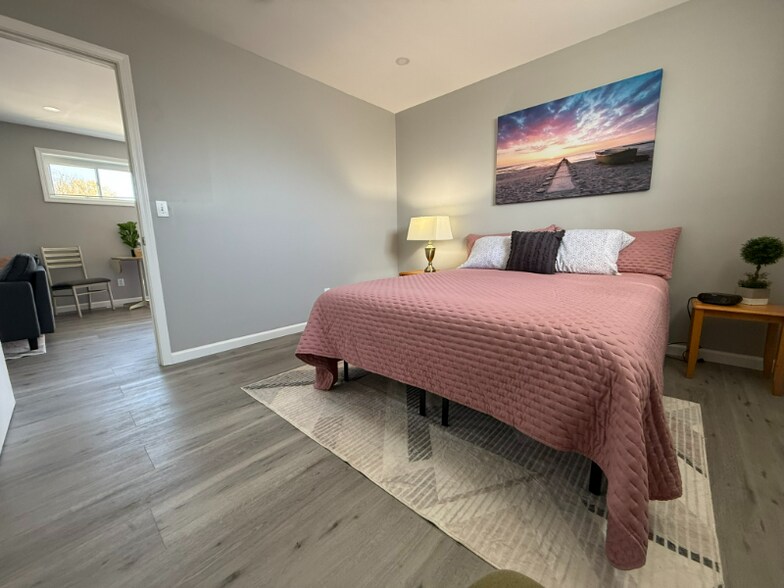 Building Photo - 438 N Park Ave