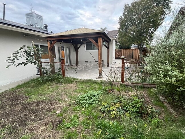 Building Photo - 212 Derecho Way