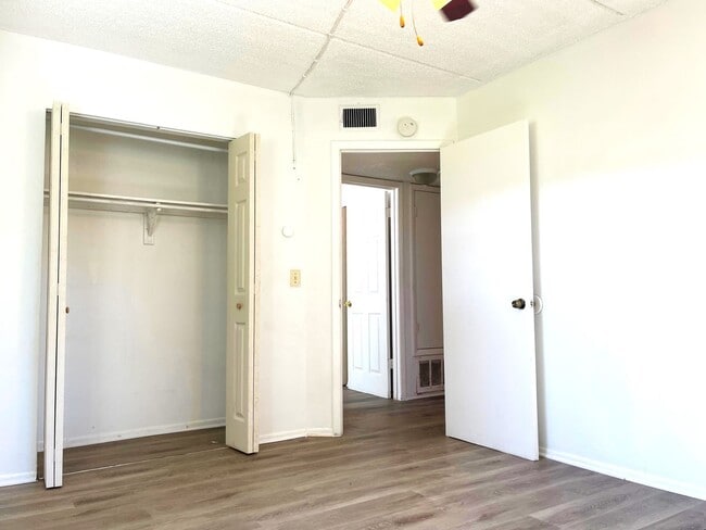 Building Photo - Palm Gardens Community