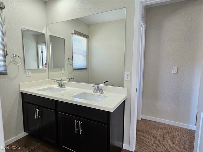 Building Photo - 7017 Pearl Hilltop Ct