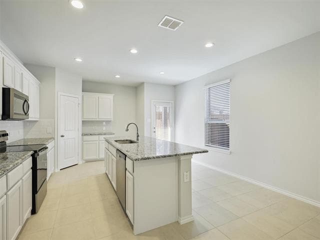 Building Photo - 3225 Sedge Grass Dr