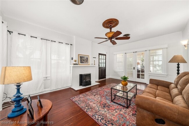 Building Photo - 412 Rose Ave