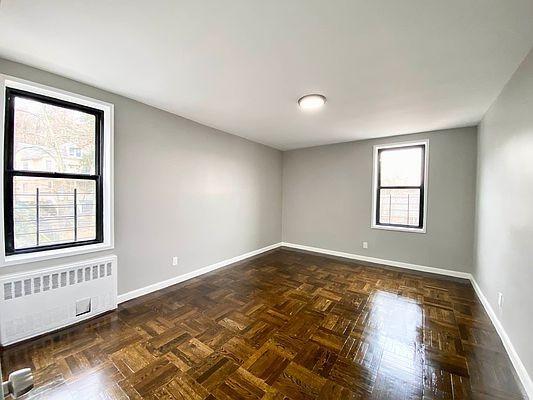 Building Photo - 3 bedroom in BRONX NY 10468