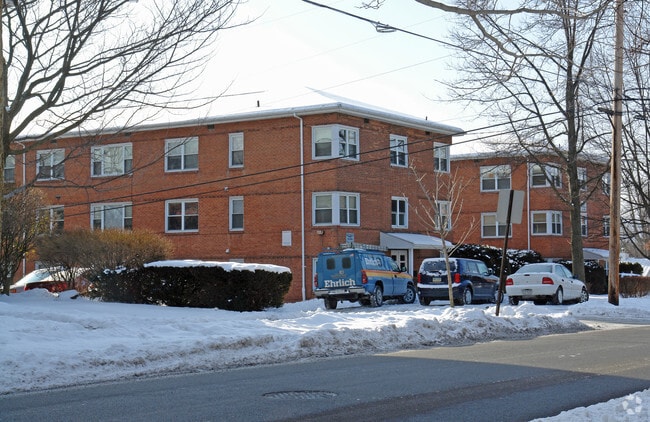 Building Photo - Hamilton Court