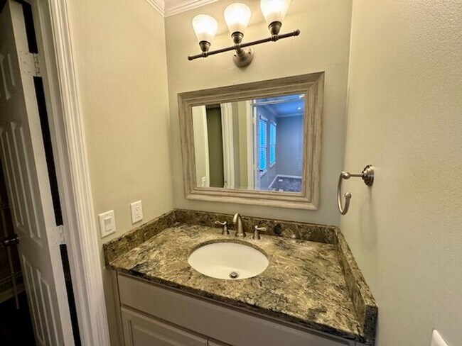 Building Photo - MOVE IN SPECIAL-Luxury in the heart of Madison with a 2 car garage