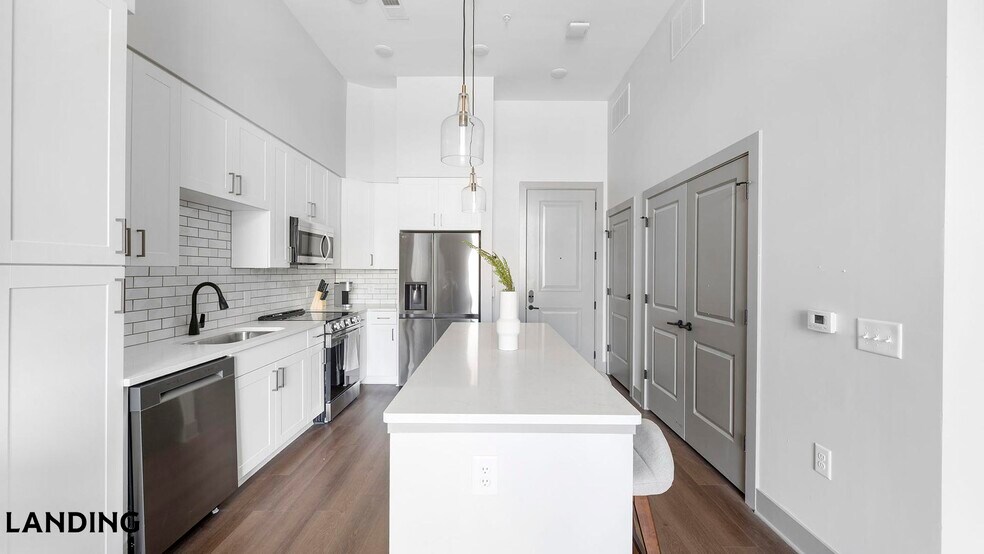 Building Photo - 1310 Hillside Ave