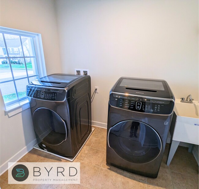 Building Photo - 15700 Cambria Cove Blvd