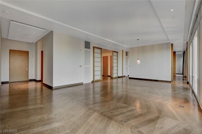 Building Photo - 3750 Las Vegas Blvd S