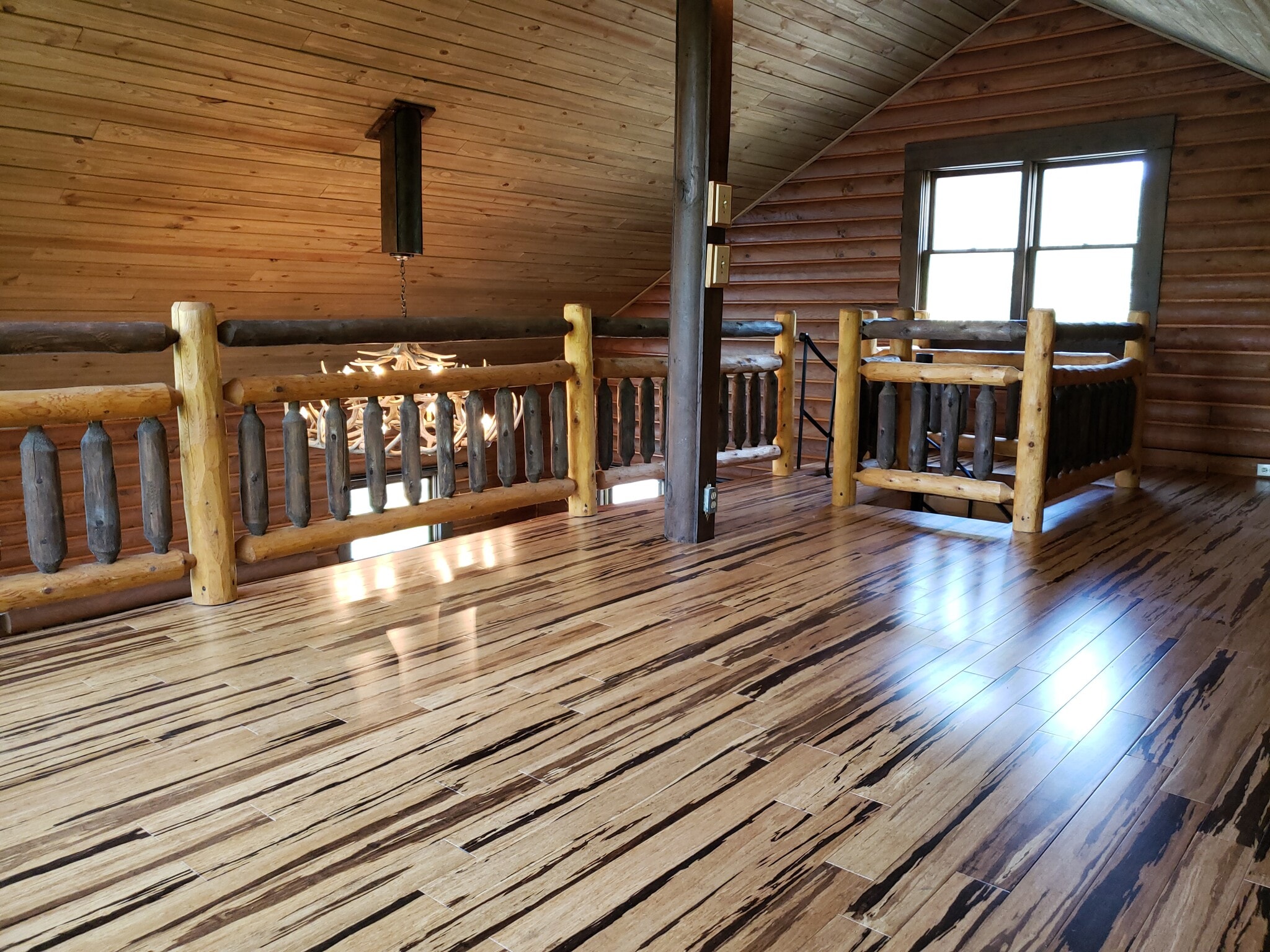 Loft - 1011 Lake Shore Dr