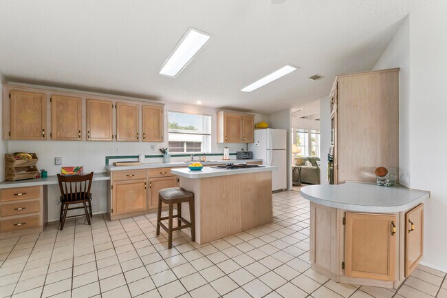 Building Photo - 8913 SW Chevy Cir