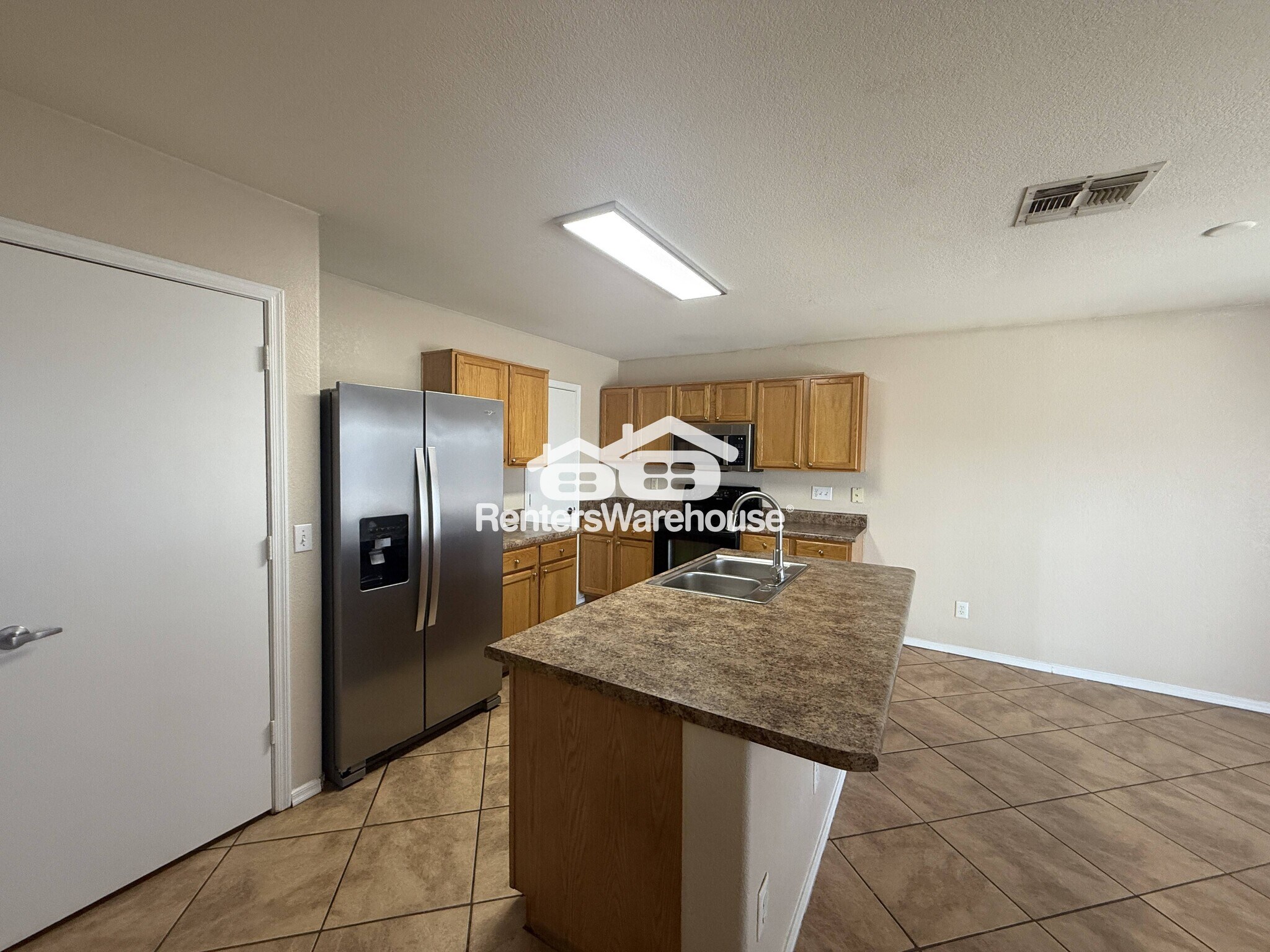 Building Photo - 2607 S 71st Dr