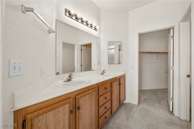 Building Photo - 6804 Rosinwood St