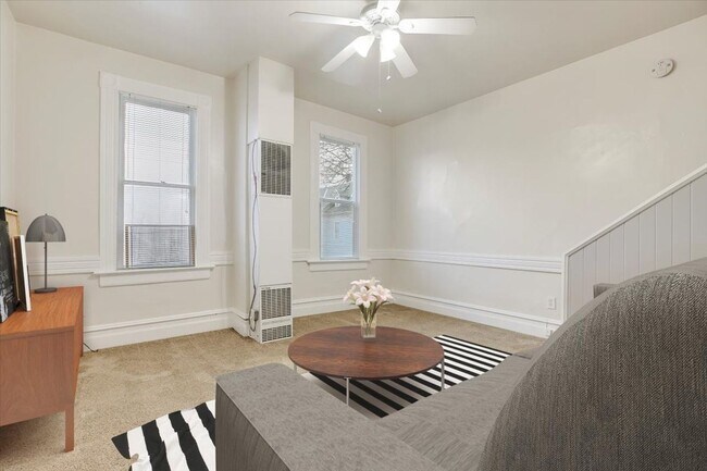 Building Photo - Charming 1-Bedroom Coming Soon!