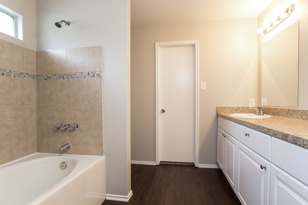 Building Photo - 3630 Red Fir Dr