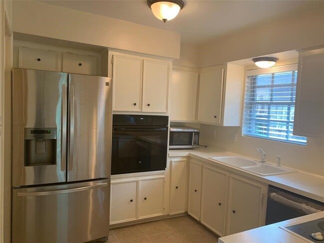 Building Photo - 14403 Locke Ln