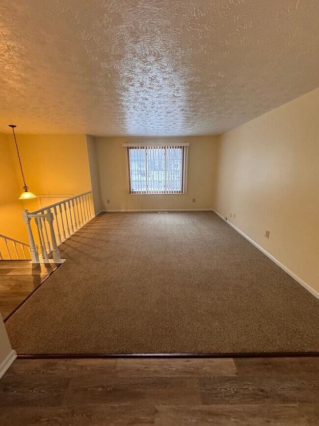 Building Photo - 300 Pegotty Ct NE