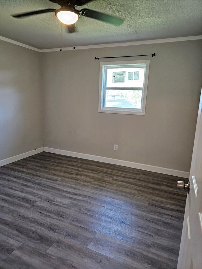 Building Photo - 120 Antionette Ln