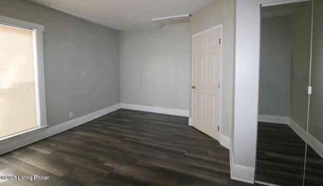 Building Photo - 4608 Cliff Ave