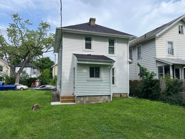 Building Photo - 239 S Harris Ave