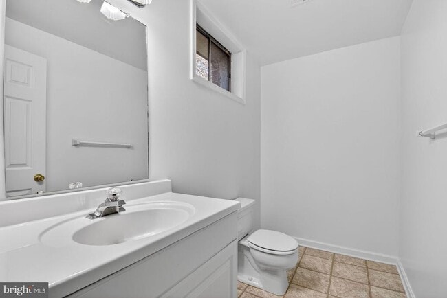 Building Photo - 1302 Clayborne House Ct