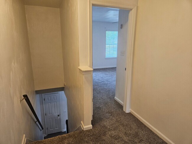 Building Photo - 13 Tidal Ct