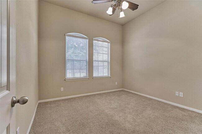 Building Photo - 106 Deer Crossing Ct