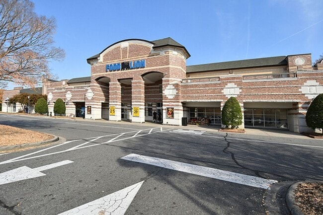 Building Photo - 8643 Beaver Creek Dr