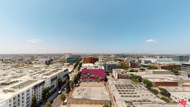 Building Photo - 1155 S Grand Ave