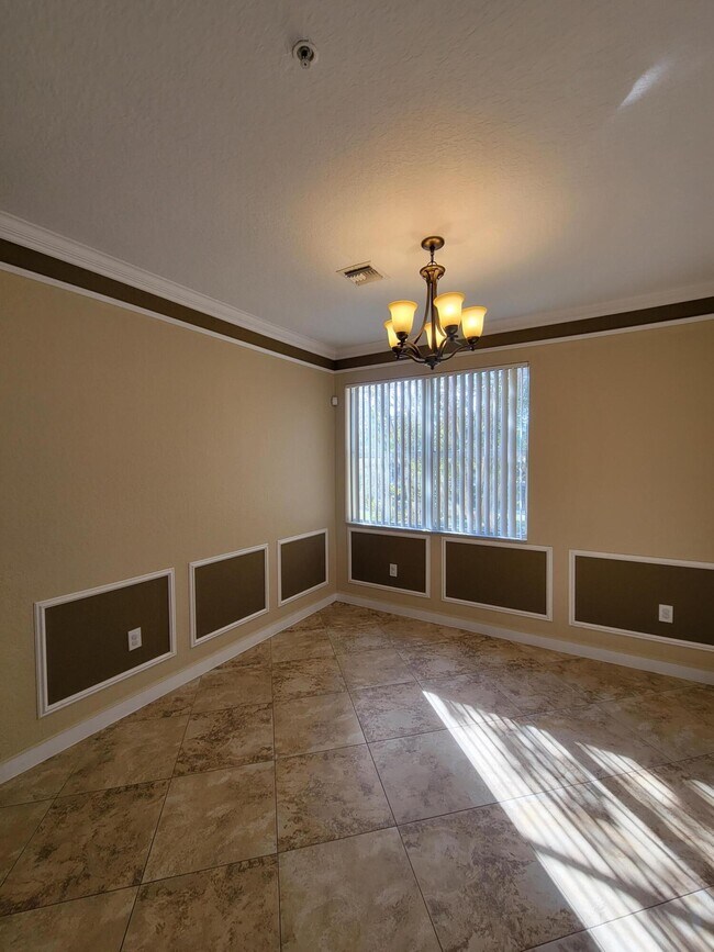 Building Photo - 1130 Shoma Dr