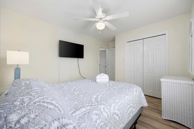 Building Photo - 111A S Yaupon Dr