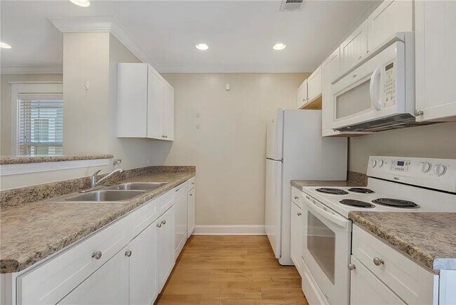 Building Photo - 1725 Harvey Mitchell Pkwy S