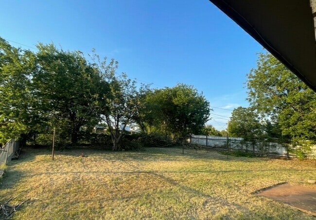 Building Photo - 2714 Tampico Dr