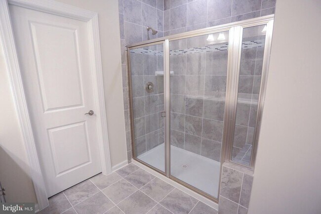 Building Photo - 45132 Kincora Dr