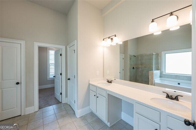 Building Photo - 2766 Hilson Commons