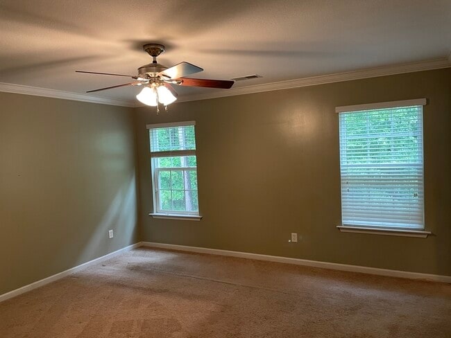 Building Photo - 329 Blythe Creek Dr