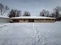 Building Photo - 7134 E 18th St