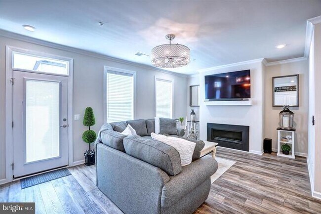 Building Photo - 20752 Wood Quay Dr
