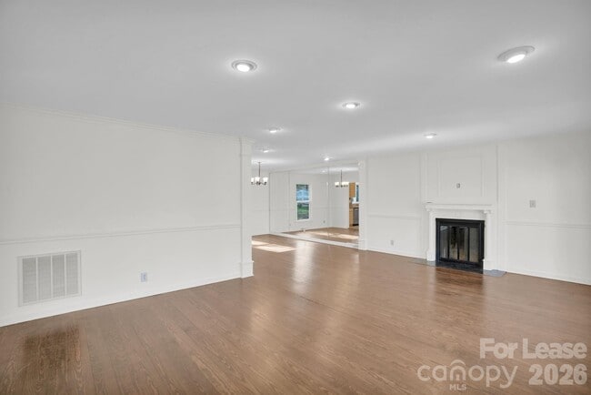 Building Photo - 408 Wilby Dr