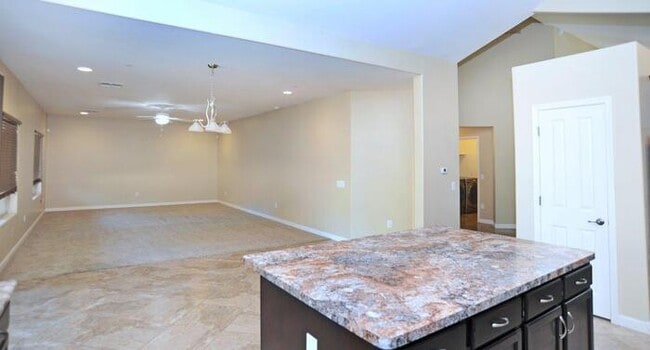 Building Photo - Amazing 2-Story Home