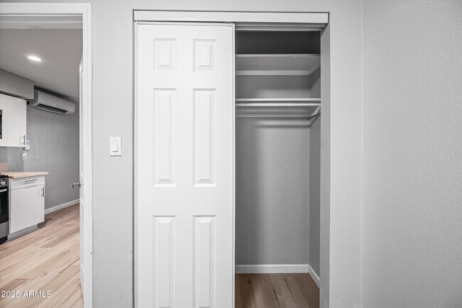 Building Photo - 3025 N 32nd St