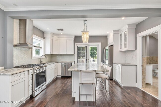 Building Photo - 76 South St