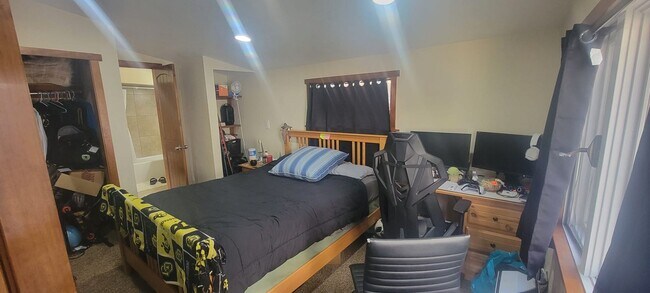 Building Photo - 5BD/3BA North Boulder Home Near Pearl St, CU & Hiking | Avail. August 2026 Pre-Lease