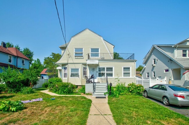 Primary Photo - 470 Teaneck Rd