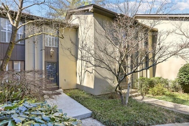 Building Photo - 36 Ivy Pkwy NE