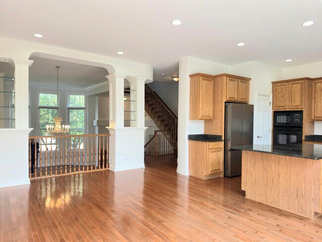 Building Photo - 2085 Valor Ct