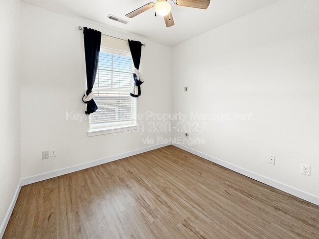 Building Photo - 8721 W Pine Valley Ln