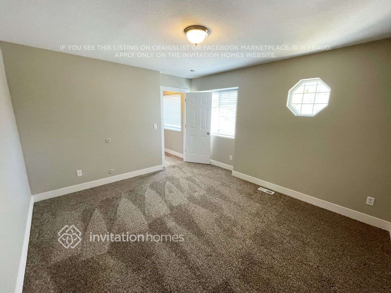Building Photo - 3289 S Espana Cir