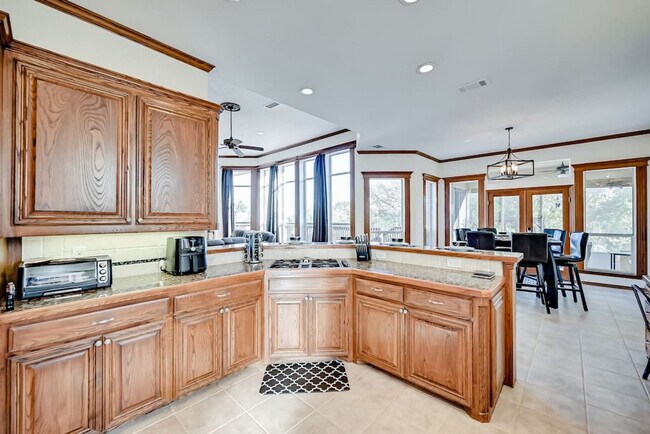 Building Photo - 811 Mallard Pointe Dr