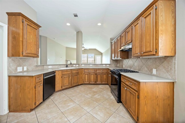 Building Photo - 2019 Shore Breeze Dr